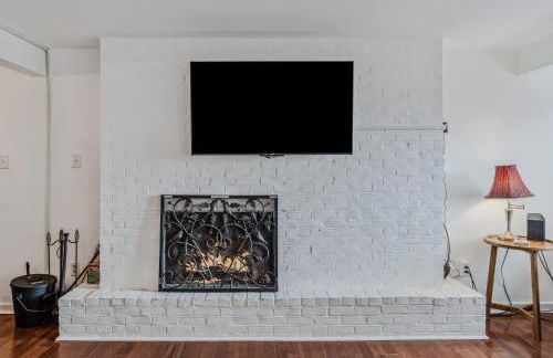 Steps to Ski Trail Fireplace - Kingswood 1B - Foto 3