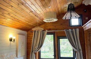 Otter 1 - Private Hot Tub - Bali Inspired Lodge - Bath - Longleat - Wiltshire - Photo 80