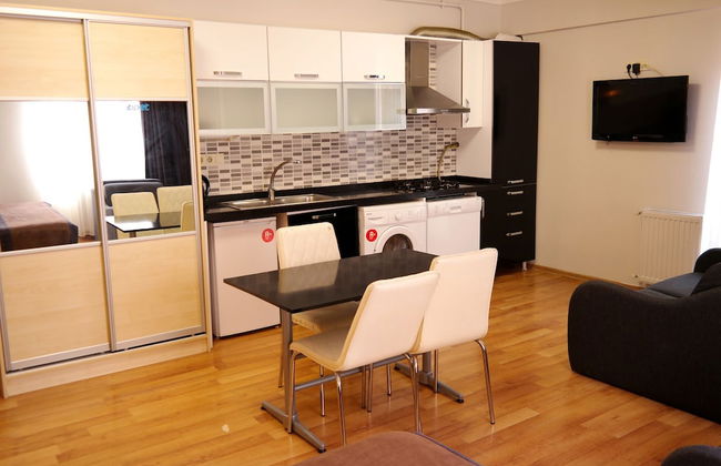 Sheriff Residence - Photo 61