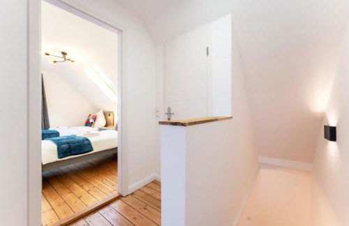 Neues Haus ,11 Betten, völlmöbliert mit Parkplätzen, Garage und Garten - Foto 9