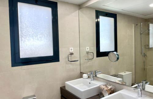 Luxury 3 Bedroom Penthouse - Photo 23