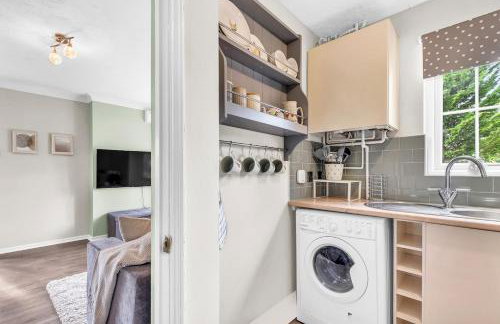 Wheatley House - Great Location - Free Parking, Self-Check-In, Fast Wifi and Smart TVs by Yoko Property - Foto 23