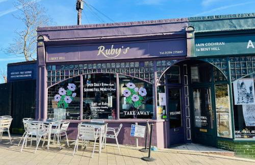 Stylish 3 Bed Apt Sea Views Near the Beach 2B - Foto 44