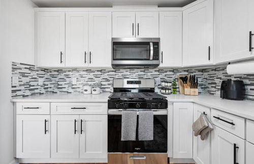 NYC 20min, Sleeps 10, Free Parking, Patio - Foto 25