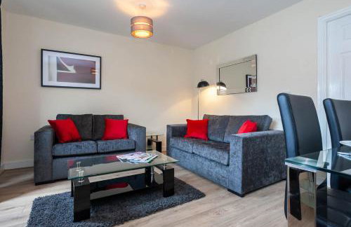 4 bed home, driveway parking ideally located in Latchford, Warrington - Executive St Marys House - Foto 11