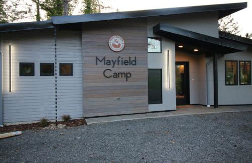 Luxe Lake Cabin Hot tub Grill Firepit EV charger - Foto 3