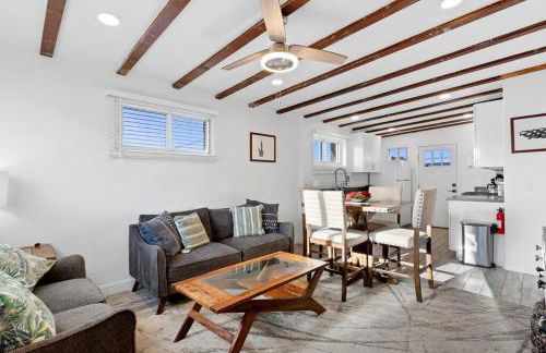 Featherlight Cottage with BBQ and Hot Tub in Downtown Phoenix - Foto 14