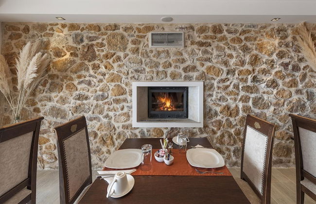 Iakovakis Suites & Spa - Photo 49