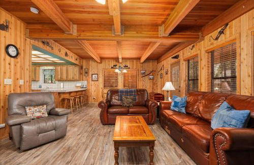 Toste Cabin- Spacious 3BR Cabin in East Village! - Foto 15