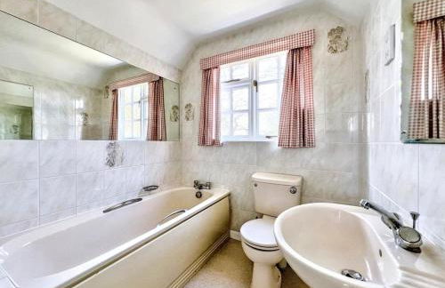 Hidden Haven Cottage with Free Parking - Foto 19