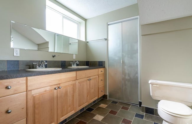 LUXURIOUS 5,500 sqft Home: 5 Br/5 Ba | PRIVATE Pool & Hot Tub | STEPS to Beach - Foto 28