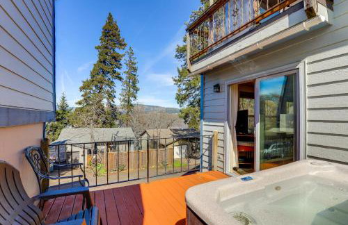 Hot Tub & Decks: Central Hood River Townhome! - Foto 25