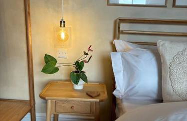 Cozy 3-Bed Cottage with Hot Tub - Foto 37