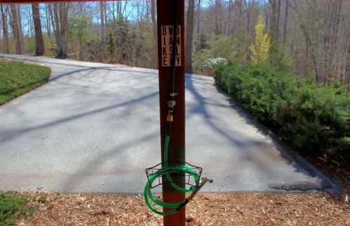 River Rock Cabin - Comfortable, Private Home with King Beds & Mountain Views - Foto 40