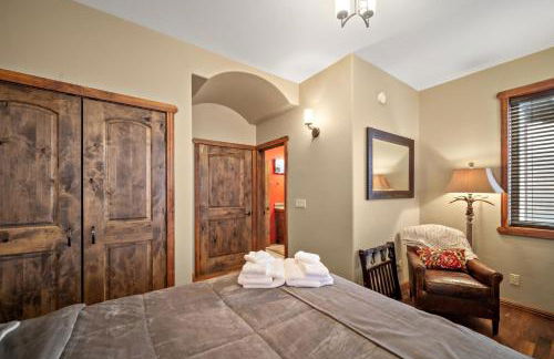 Ski-In Ski-Out Schweitzer Winter Chalet with Hot Tub - Foto 22