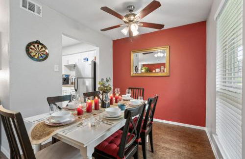 Intimate 2BD TCU Walkable - Foto 12