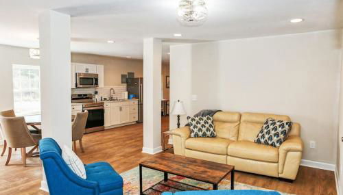 Farm Lodge with Beautiful Open Floor Plan - Foto 1