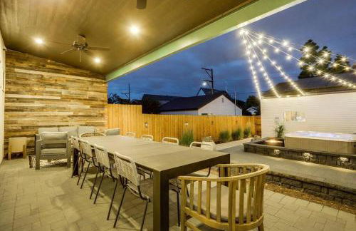 Zen Haus* Lavish Getaway w/ Gym, Sauna, Hot Tub - Foto 10