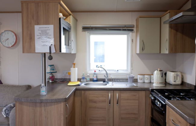 Excellent Caravan 2 Bedrooms Sleeps 6 - Foto 3