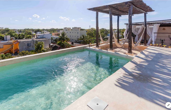 Minimalistic Coup De Coeur In Town - 2 Rooms Unit - Photo 1