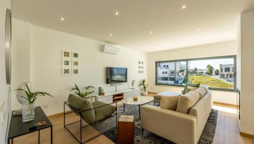 Silver Coast Beach Villa-Casa de Luxo com Piscina e Vista Mar - Foto 2