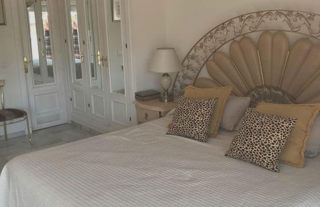 Apartment With 3 Bedrooms in Benalmádena, With Wonderful sea View, Pool Access and Furnished Terrace Near the Beach - Foto 2