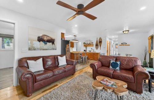 Above Par - Quiet & Private Retreat | Parking + Lake Views - Foto 1