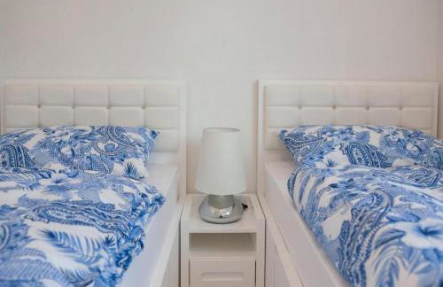 La Perla Apartments - Photo 42