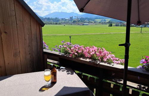 Bauernhof Finkel - Ferienwohnungen mit Balkon - Bergsicht - Traktor mitfahren - Tiere streicheln - entspannter Familienurlaub - zentrale Lage nahe Oberstdorf - Foto 2
