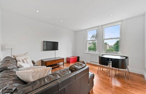 Ealing Broadway - Lovely 2-bedroom flat with offstreet parking - Foto 11