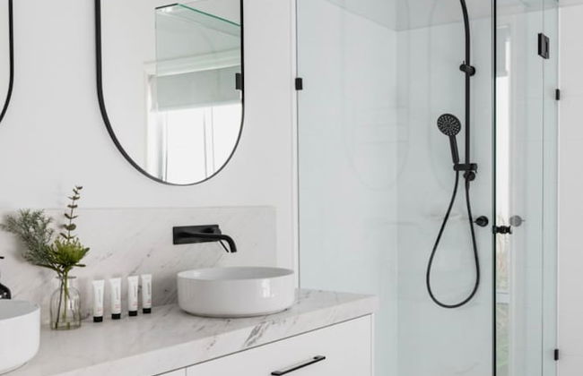 Clifftop Luxury With Spectacular Ocean Views - Photo 16