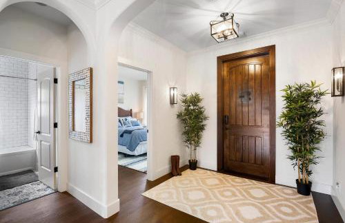 Elegant 4BR Home Guest House Private Yard - Foto 30