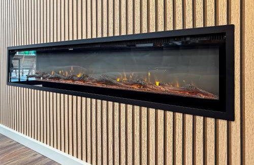 Contractors Heaven-POOL TABLE-THREE BEDROOM HOUSE WITH SEPARATE ONE BEDROOM SELF CONTAINED-Close to AIRPORT - Foto 40