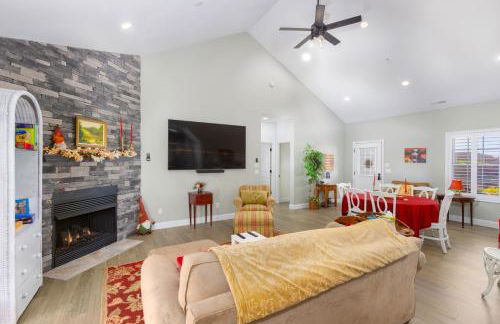 Deep Creek Retreat Hot Tub 85 inchTV all one level - Foto 53