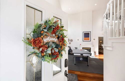 Kirkland Elegant 4B 2 5B Family Retreat with Designer Decor - Photo 44