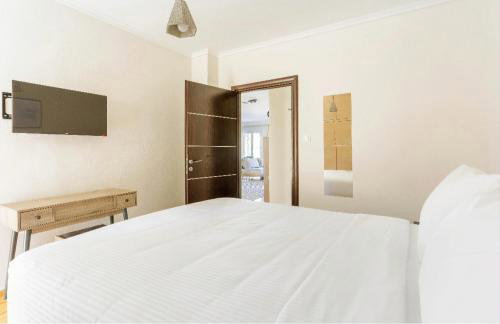 Double A Luxury Apartment - Photo 6