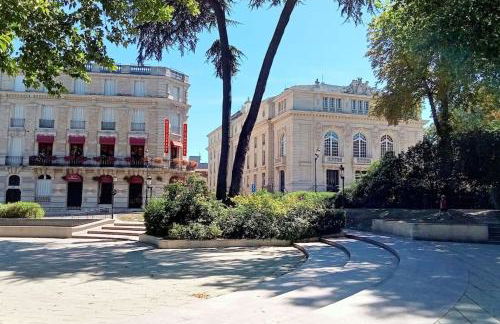 Les Loges Du Théatre 160m2 MAISON PRIVÉ 14 personnes MAX tout équipé a 200m de l'AVENUE DE CHAMPAGNE et toutes commodités DEGUSTATION CHAMPAGNE OFFERTE jacuzzi sauna jeux velos EMPLACEMENT EXCEPTIONNEL et CHIC - Foto 70