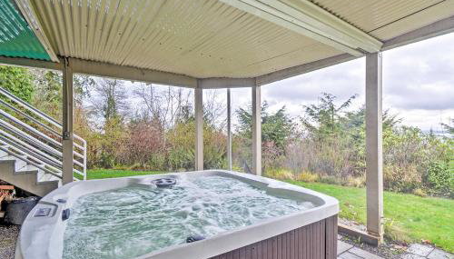Unique Port Ludlow Home with 3 Decks and Hot Tub! - Foto 2