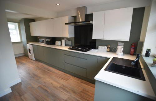 3 Bedrooms, Spacious, off road parking, Minimum 2 Nights - Foto 6