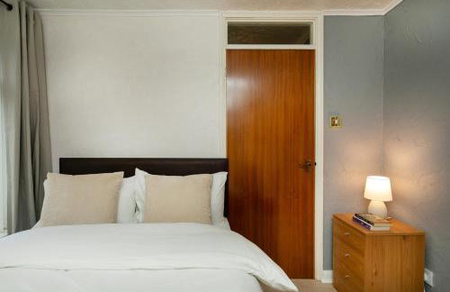 Woodhouse Stays for Contractor and Family Stay, Free Parking, Fast WiFi - Foto 7