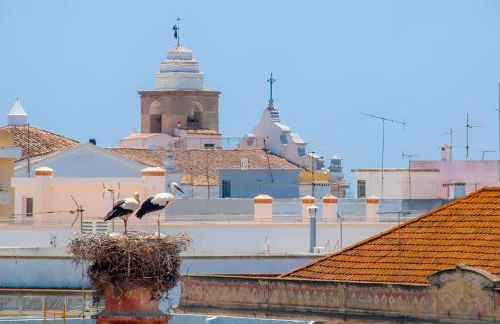 2 Min Island Ferry, Pool, Free Parking - Photo 36
