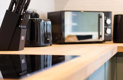 Stylish Cosy 4-Bed Home, Sleeps Up To 10 With Large Sofa Bed, Near Manchester Royal Infirmary & Universities, Free Parking & Ultra-Fast WiFi - Foto 2