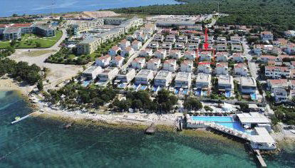 Sunny Lena Premium Family Apartment with Garden, Close to Beach & Pool - Photo 4