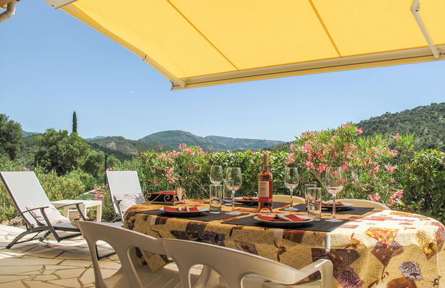 Marie-Julie - Photo 12