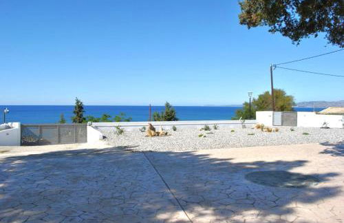 Alexandra's Sea Front Villa - Foto 28