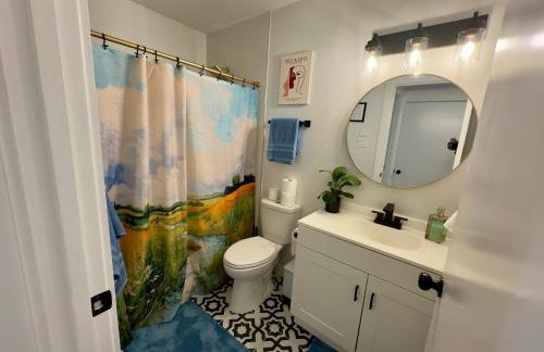 5 Star Stay Large Remodeled Modern 4BR Near UNT and TWU Sleeps 10 - Foto 17