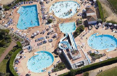 "MOULIN VERT RIVAGE" Maison, 6 personnes, au coeur du golf, village vacances, accès piscines gratuit - Foto 12