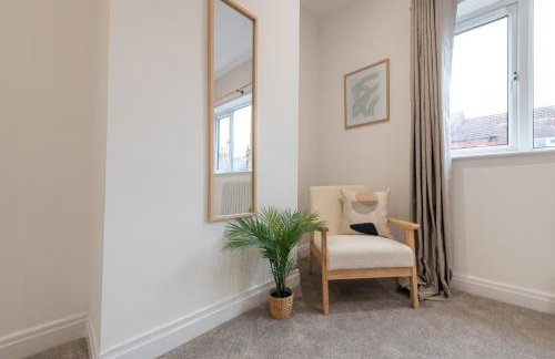 Spacious Modern 2BR - Parking - Workspace Area, Ideal for Contractors & Long Stays - NordStay - Foto 40