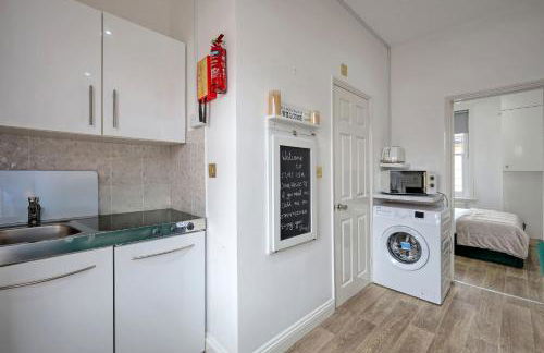 The Nook - Wanstead gem! Bright, cosy & immaculate 1 bed apartment on the high street! - Foto 9