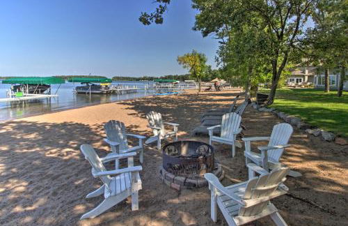 Alluring Nisswa Cabin on Gull Lake with Fireplace! - Foto 3